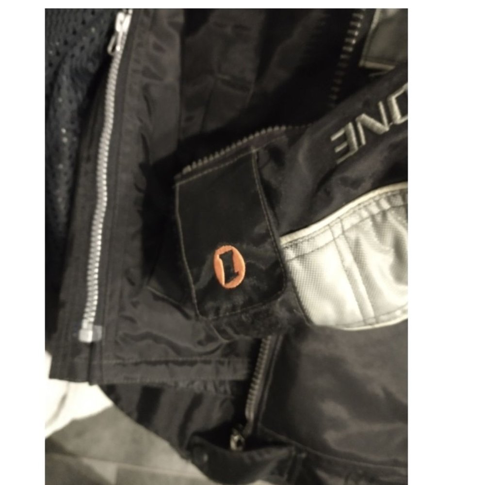 Motorcycle jacket - Picture 11 of 12
